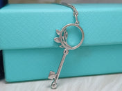 MINI KEY OLIVE LEAF NECKLACE DIAMOND