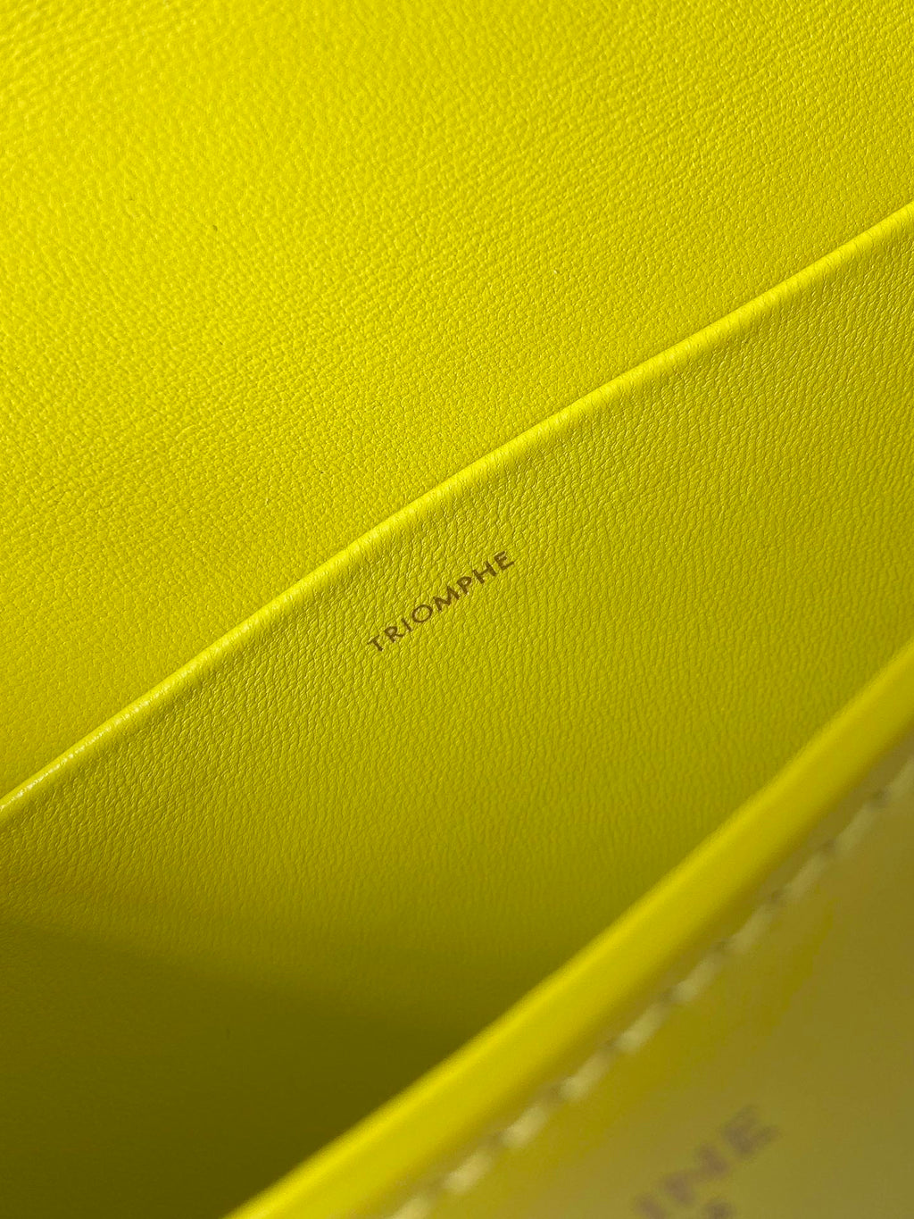 20 CHAIN EMBOSSED ARMPIT BAG CHARTREUSE YELLOW CALFSKIN