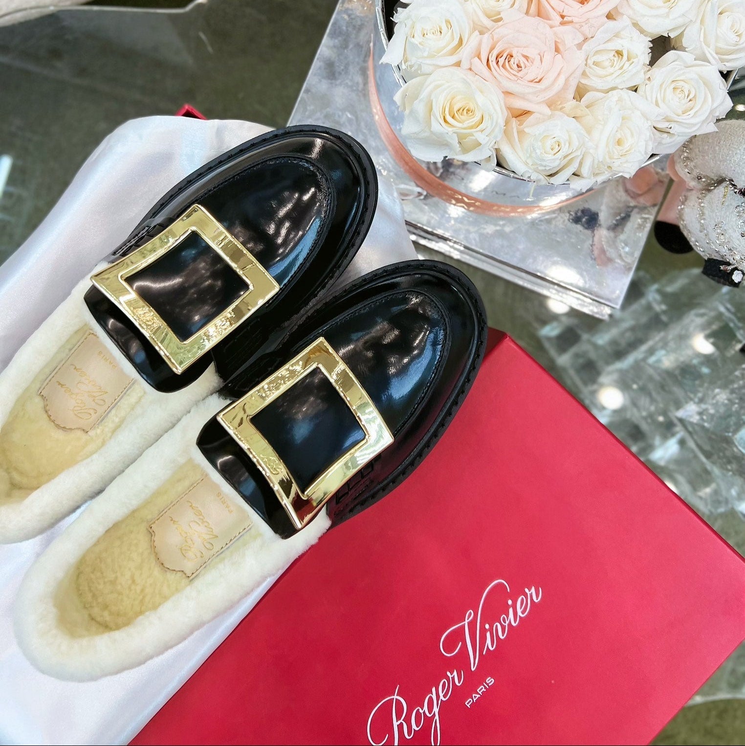 VIV' RANGERS LOAFERS IN BLACK PATENT CALFSKIN FLEECE LINING GOLD BUCKLE