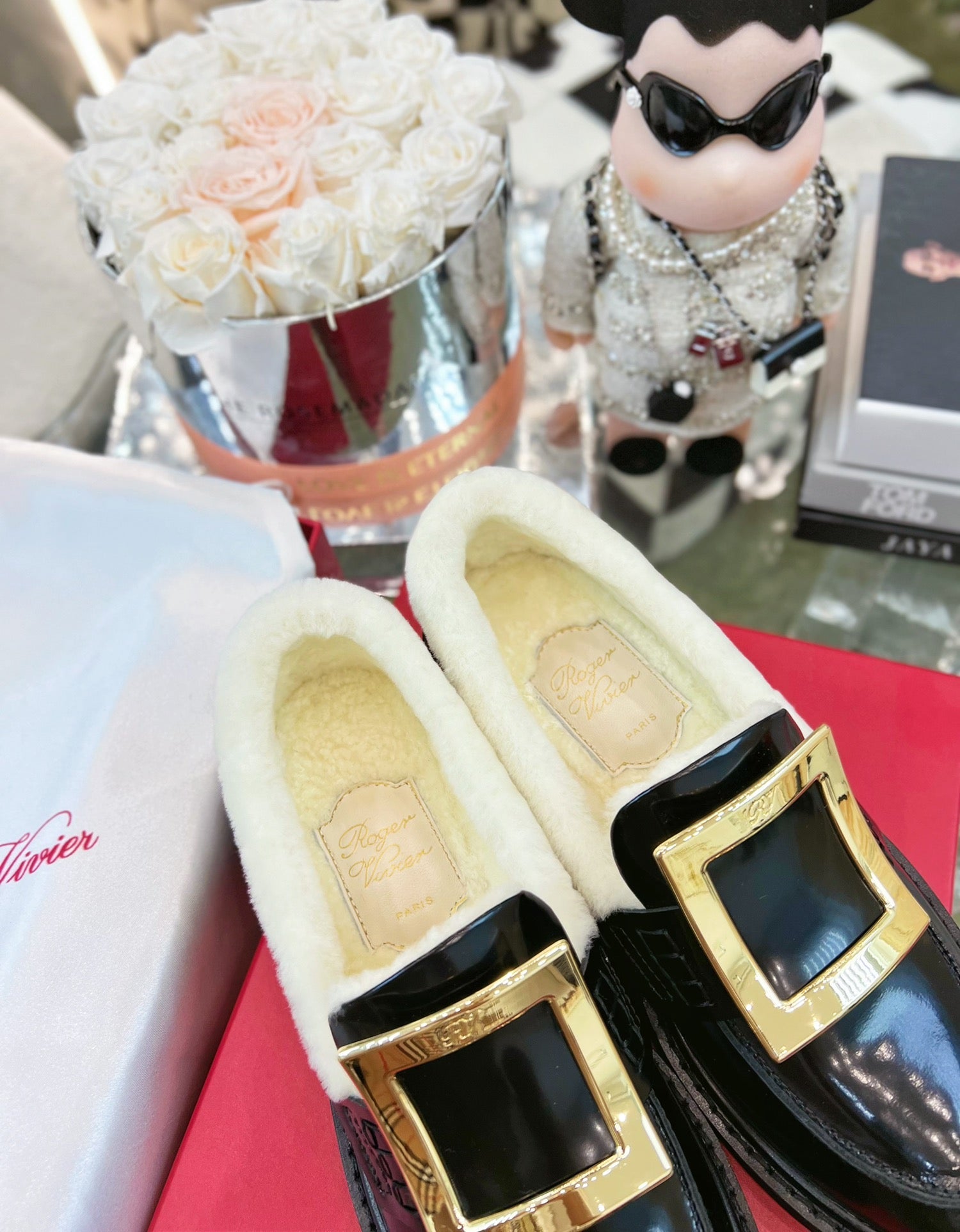 VIV' RANGERS LOAFERS IN BLACK PATENT CALFSKIN FLEECE LINING GOLD BUCKLE