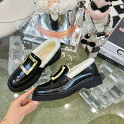 VIV' RANGERS LOAFERS IN BLACK PATENT CALFSKIN FLEECE LINING GOLD BUCKLE