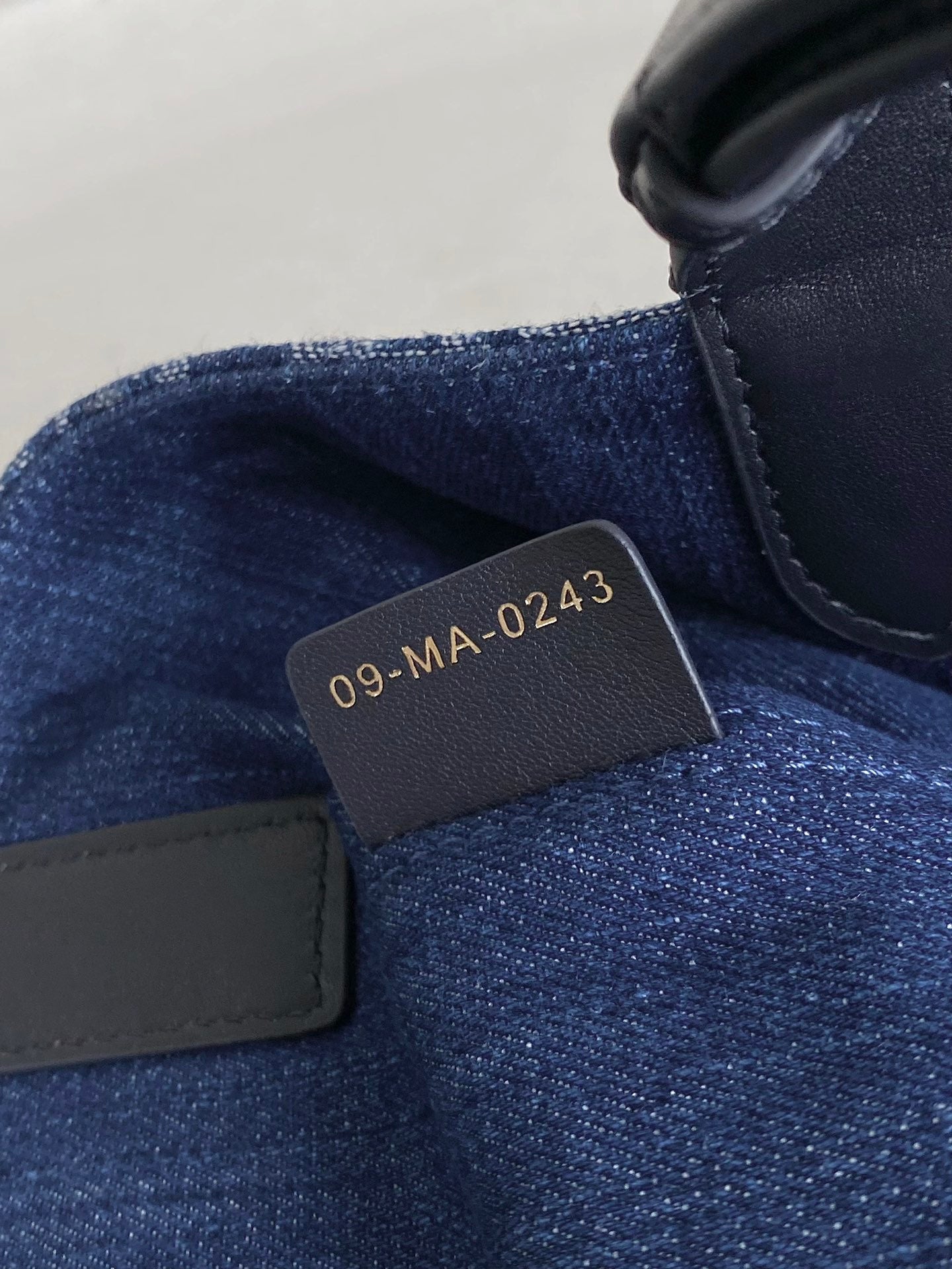 MEDIUM TOUJOURS 28 BLUE DENIM OBLIQUE JACQUARD