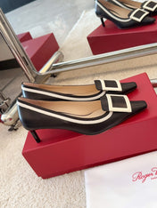 VIV’ CANARD PUMPS IN BLACK SHINY CALFSKIN