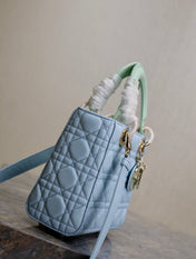 MEDIUM LADY BAG 20 IN BABY BLUE QUILTED MACROCANNAGE CALFSKIN GREEN STRAP