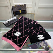 SET HAT AND SCARF IN BLACK MIX BRIGHT PINK WOOL 422596