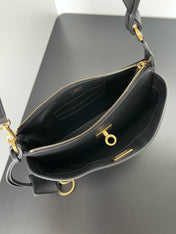 RODEO 22 IN BLACK CALFSKIN GOLD HARDWARE