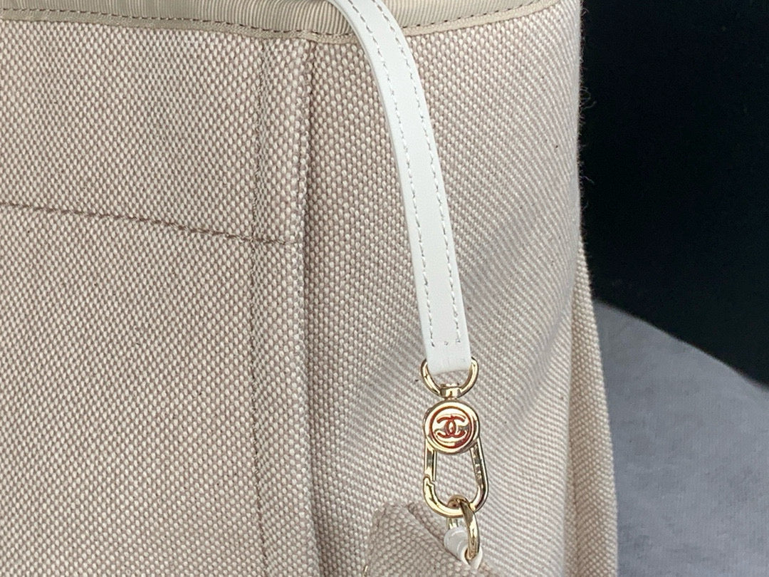 SHOPPING BAG 38 IN BEIGE AND WHITE CANVAS