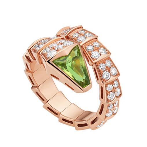 bulgari-serpenti-viper-one-coil-ring-in-18-kt-rose-gold-set-with-peridot-el_c44f8b1c-e6d7-4127-9b8c-2a9e66b2b405.jpg