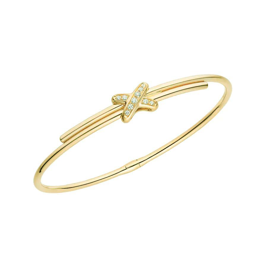 chaumet-jeux-de-liens-bracelet-yellow-gold-diamonds_ffd9c5cb-47d8-4ef4-be9c-7a7df48c6151.jpg