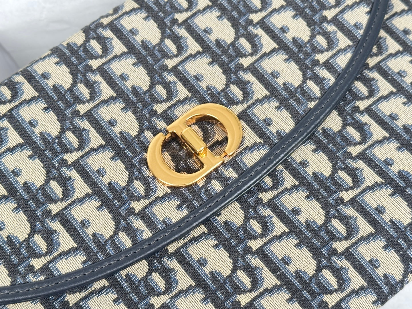 DIOR 25S 30 MONTAIGNE AVENUE POUCH WITH FLAP 30 IN BLUE DIOR OBLIQUE JACQUARD