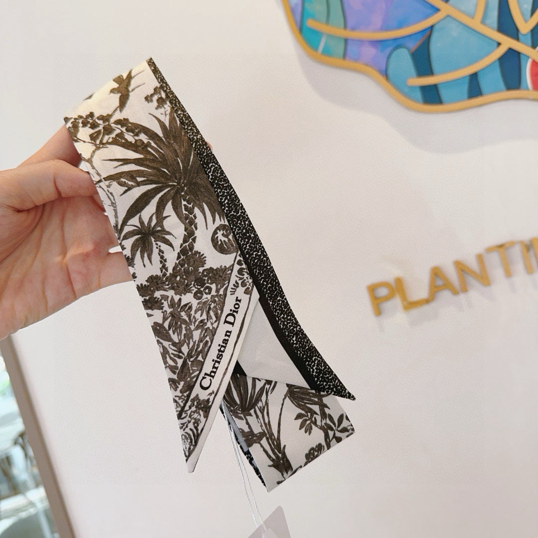 DIOR TWILLY 100 CM IN SILK 714383