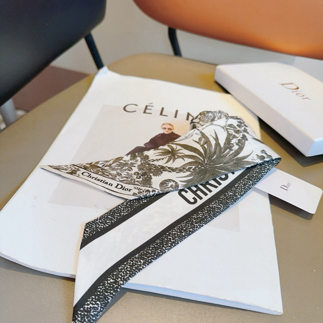 DIOR TWILLY 100 CM IN SILK 714383