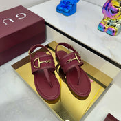 GG FLAT THONG SANDALS WITH ANKLE STRAP IN RED LAMBSKIN AND FABRIC