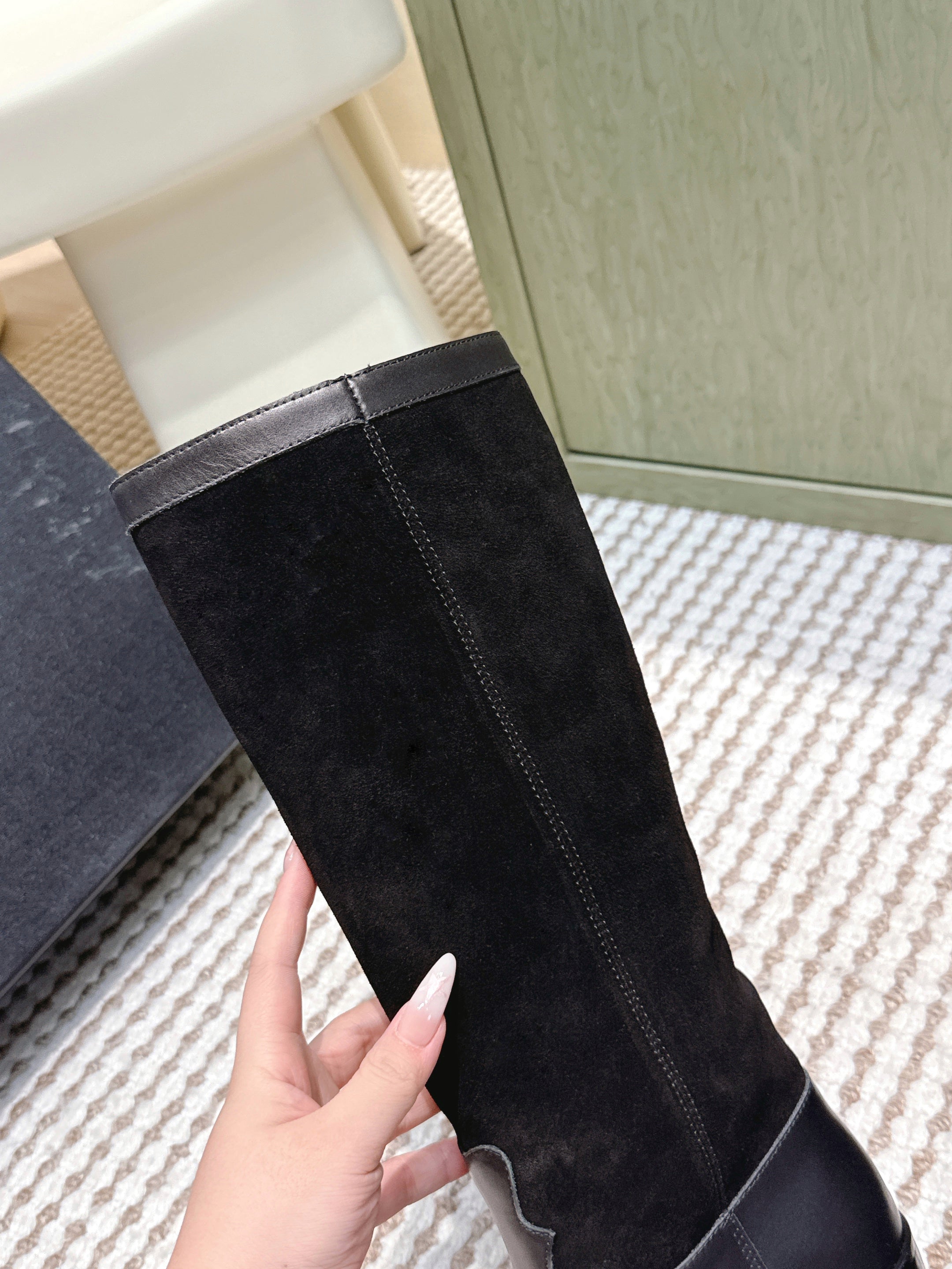 CHANEL 25S KNEE-HIGH BOOTS IN BLACK SUEDE AND CALFSKIN