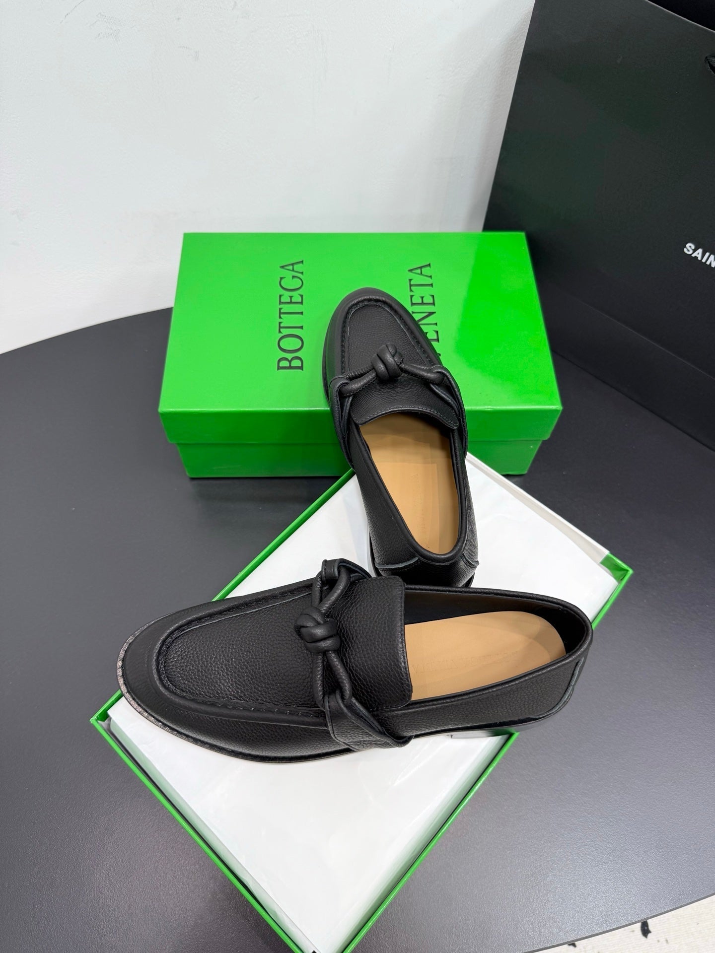 BOTTEGA VENETA 26S LOAFERS IN BLACK GRAINED CALFSKIN