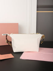 CHAIN SHOULDER BAG 18 IN WHITE FABRIC GOLD HARDWARE