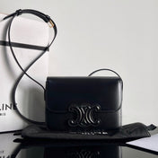 CLASSIQUE TRIOMPHE 22 BLACK SMOOTH CALFSKIN