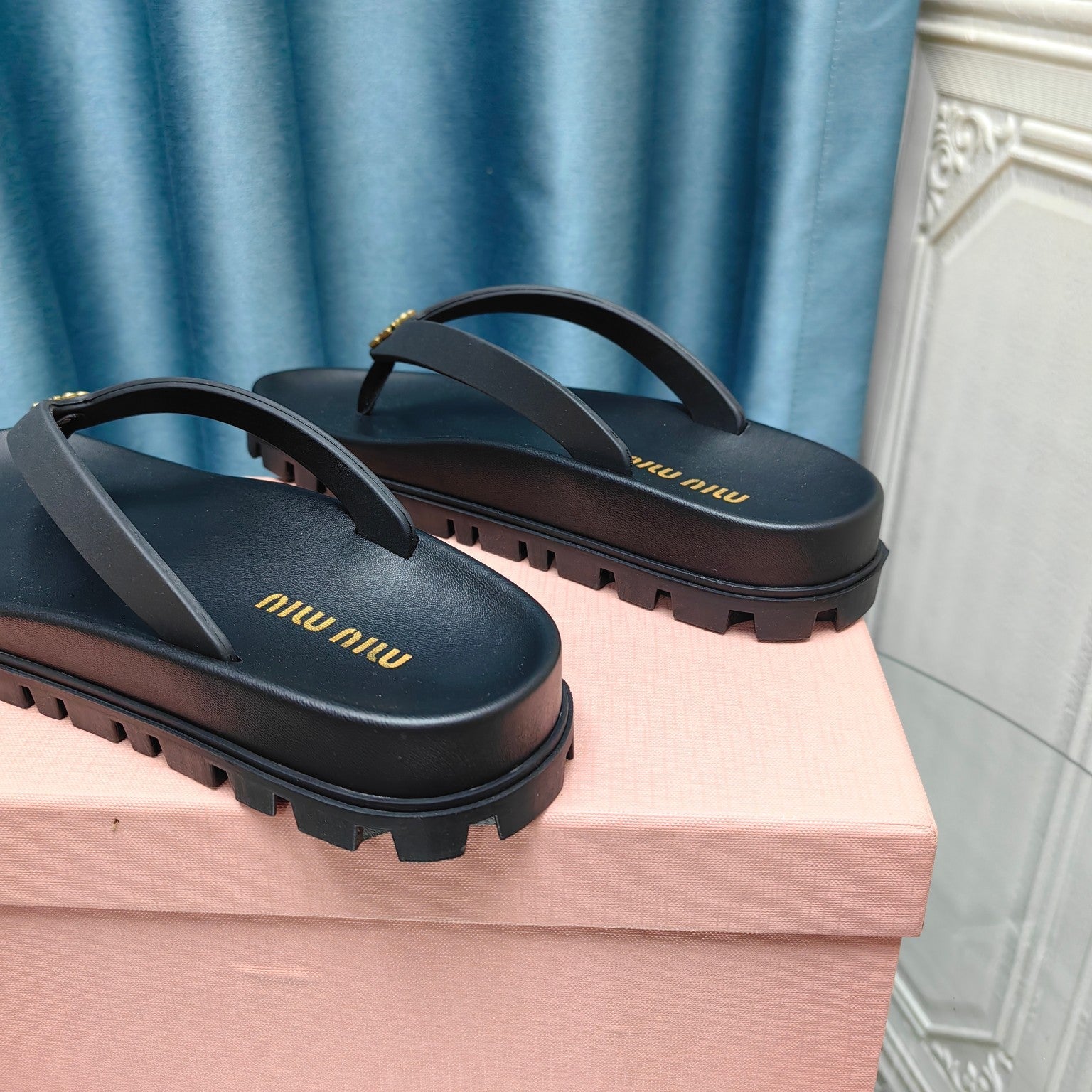 Flip Flop Sandals Black Calfskin