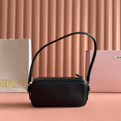 MIUMIU 26S POUCH BAG 20 IN BLACK CALFSKIN GOLD HARDWARE