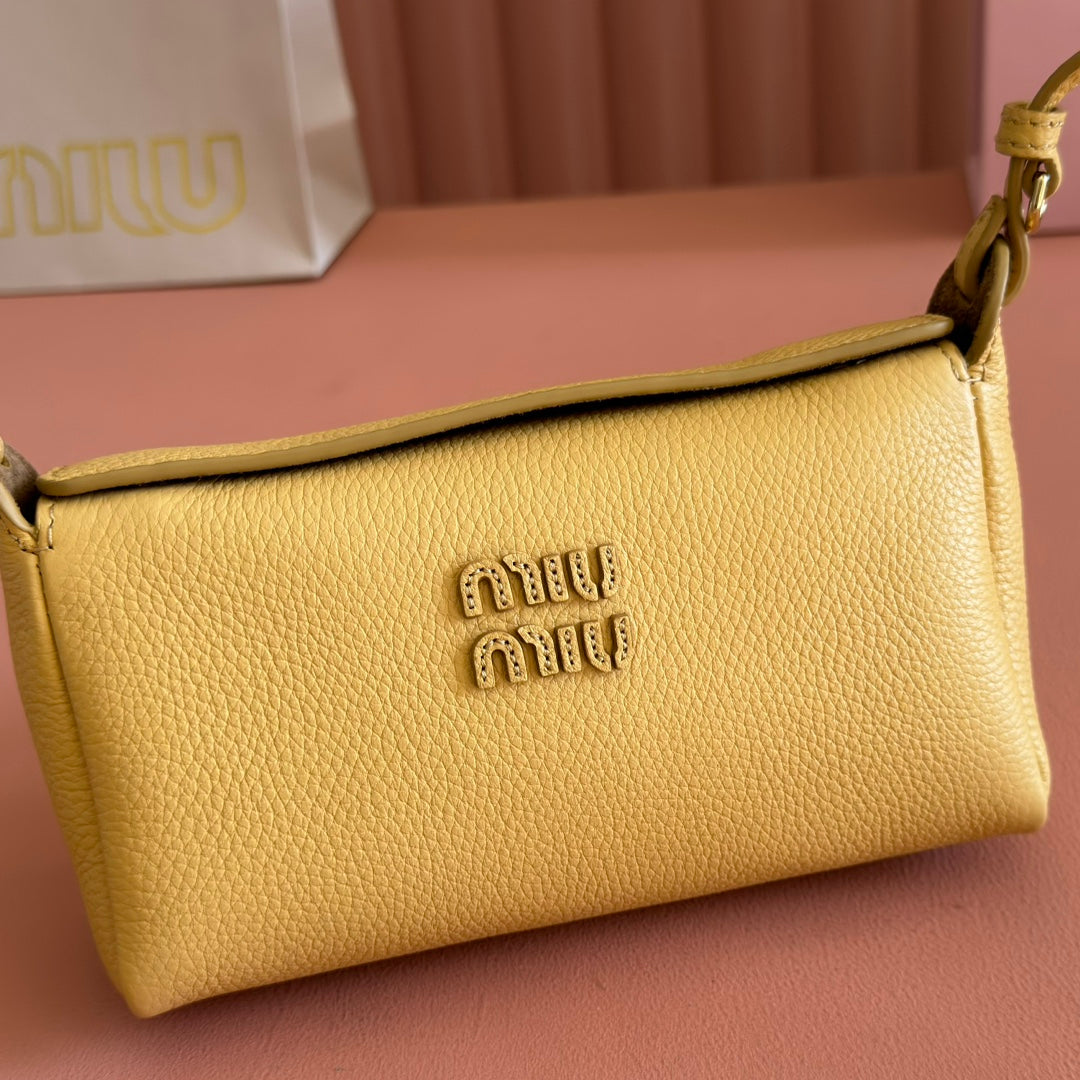 MIUMIU 26S POUCH BAG 18 IN YELLOW CALFSKIN GOLD HARDWARE