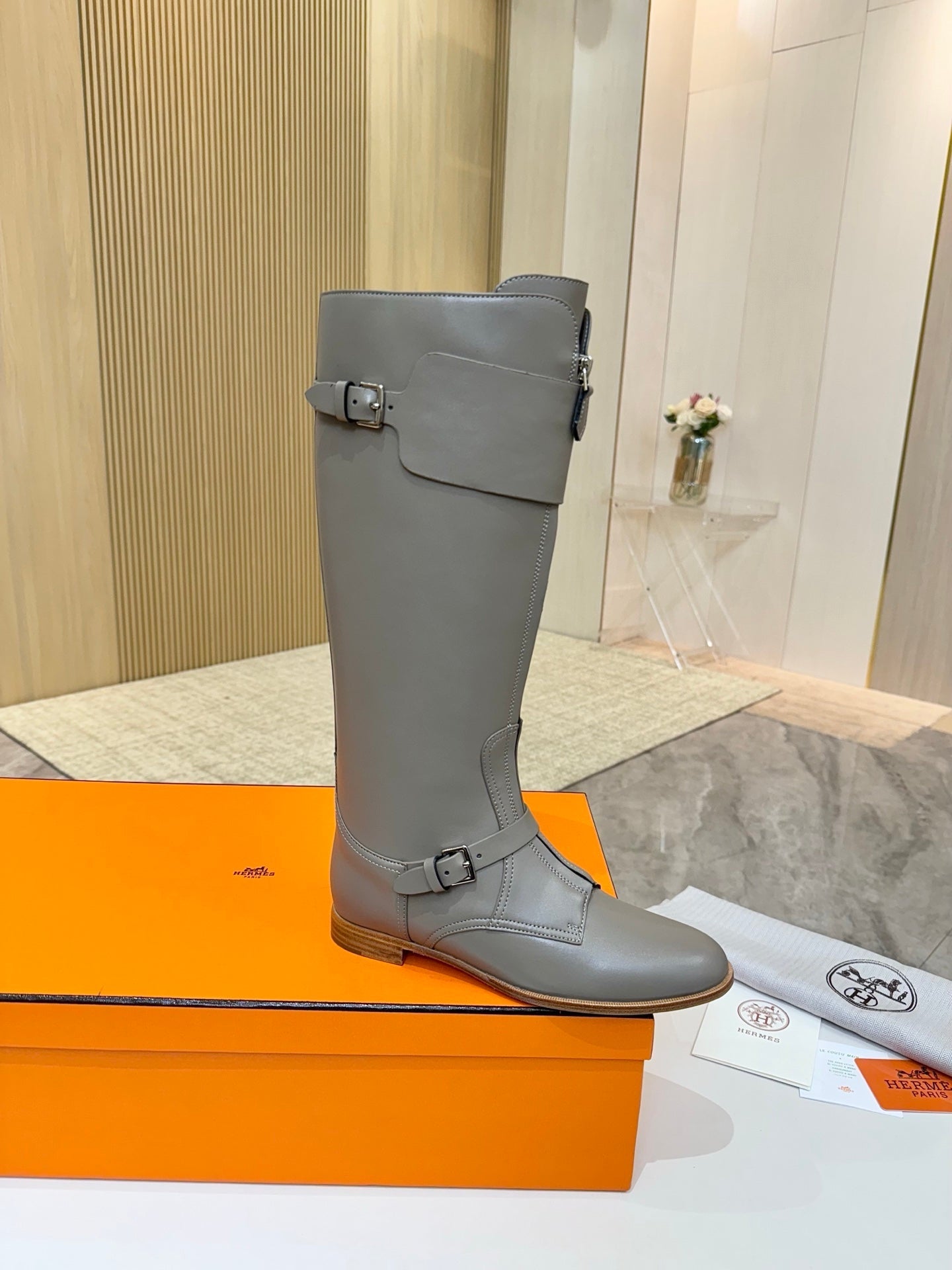 HM 25S RIDING BOOTS IN GREY LAMBSKIN WITH SILVER HARDWARE