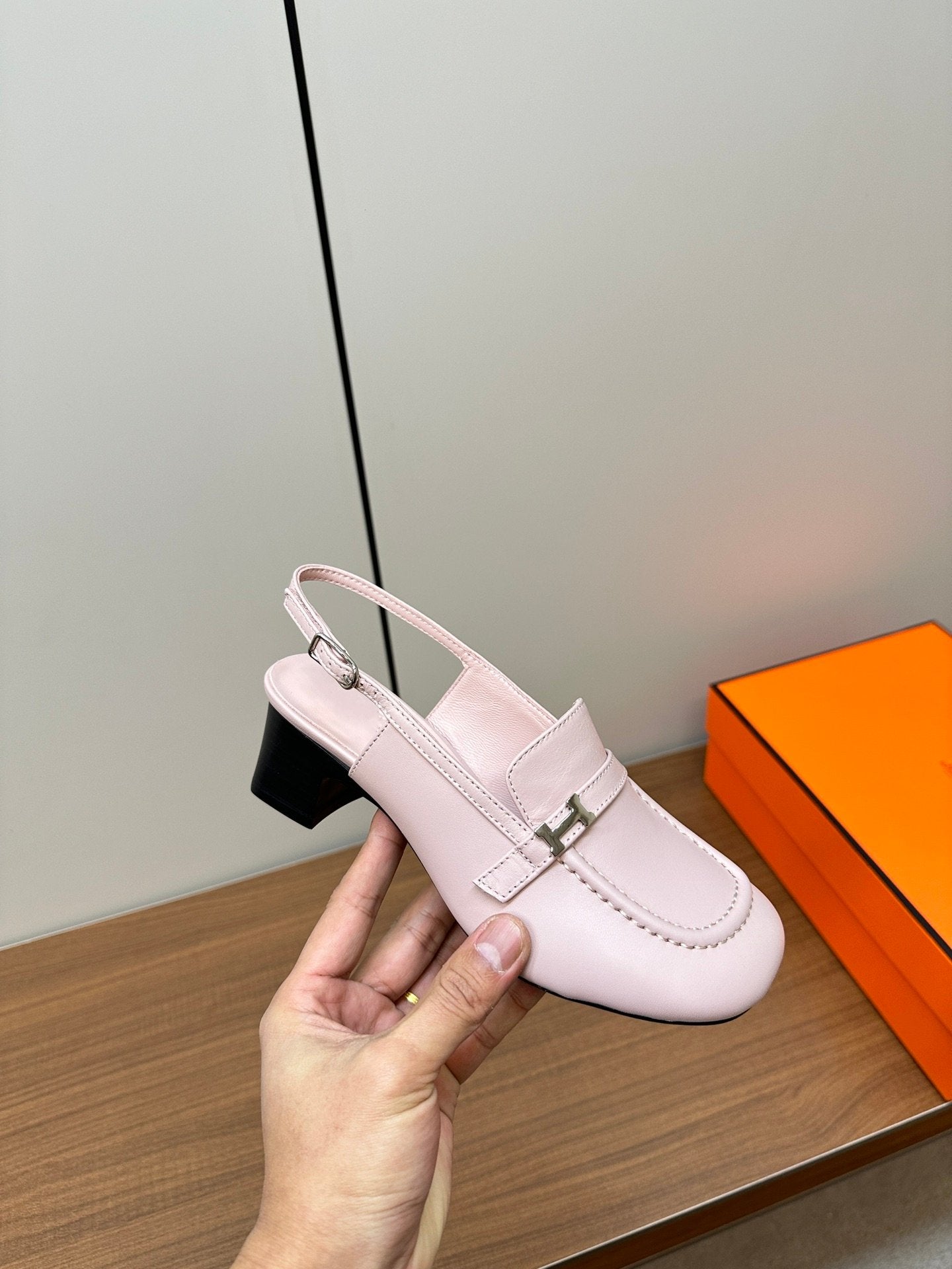 Infinie 50 pump light pink