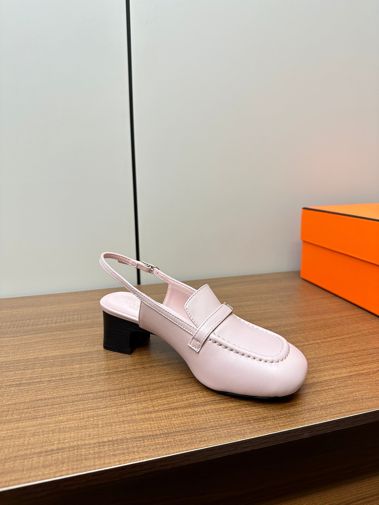 Infinie 50 pump light pink