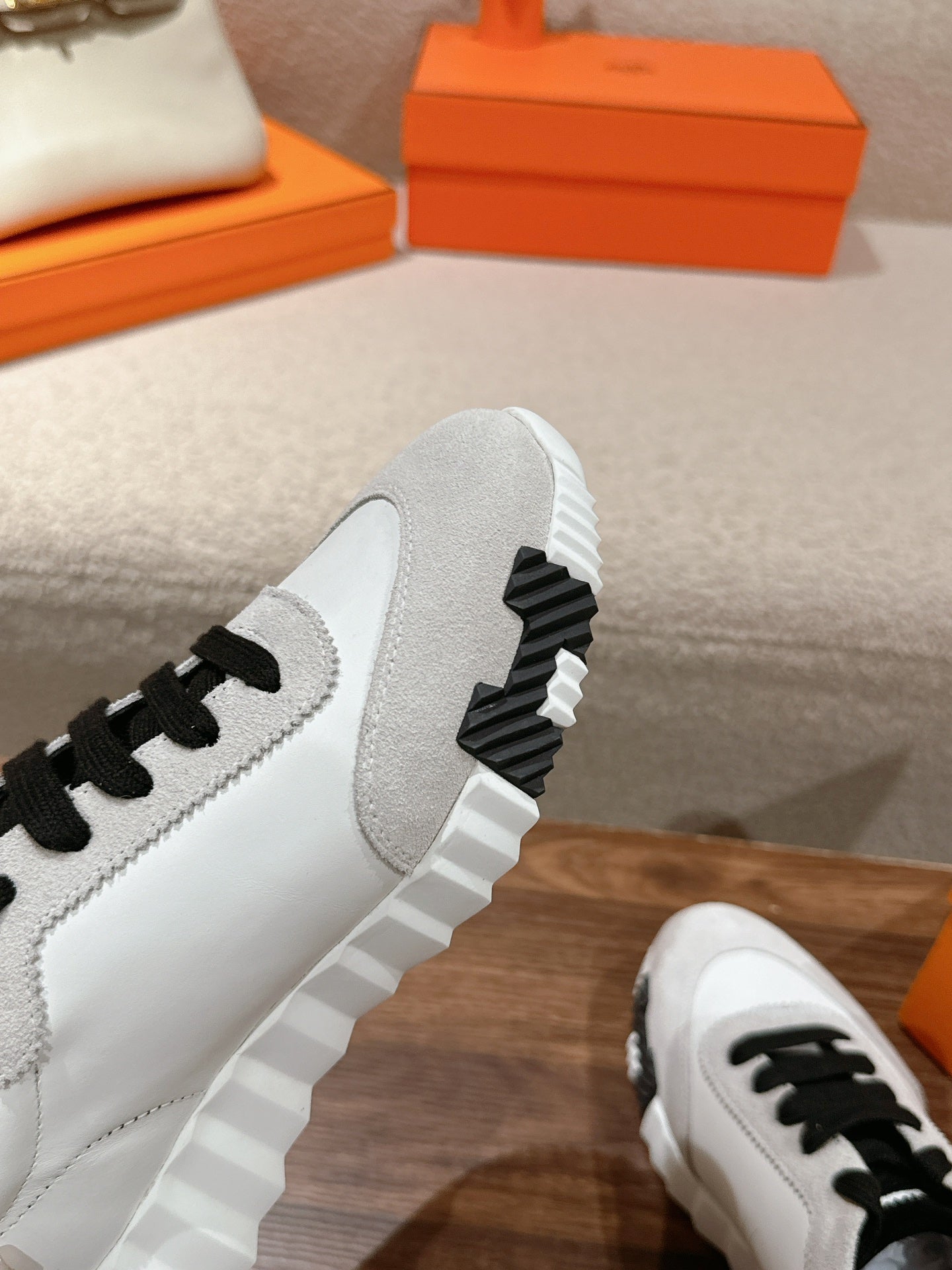 MAINLAND SNEAKER IN PALE GRAY SUEDE AND WHITE CALFSKIN