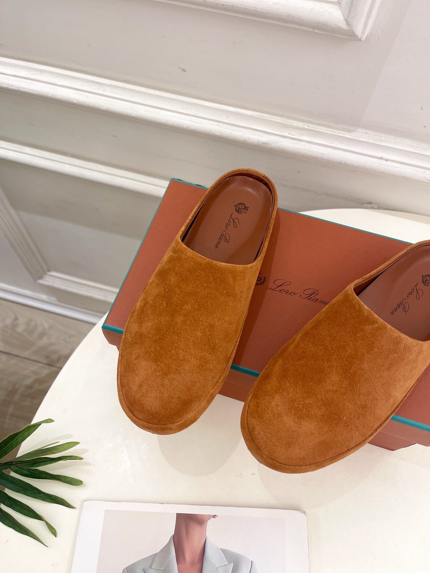 LP 25S MULES IN BURNT ORANGE SUEDE